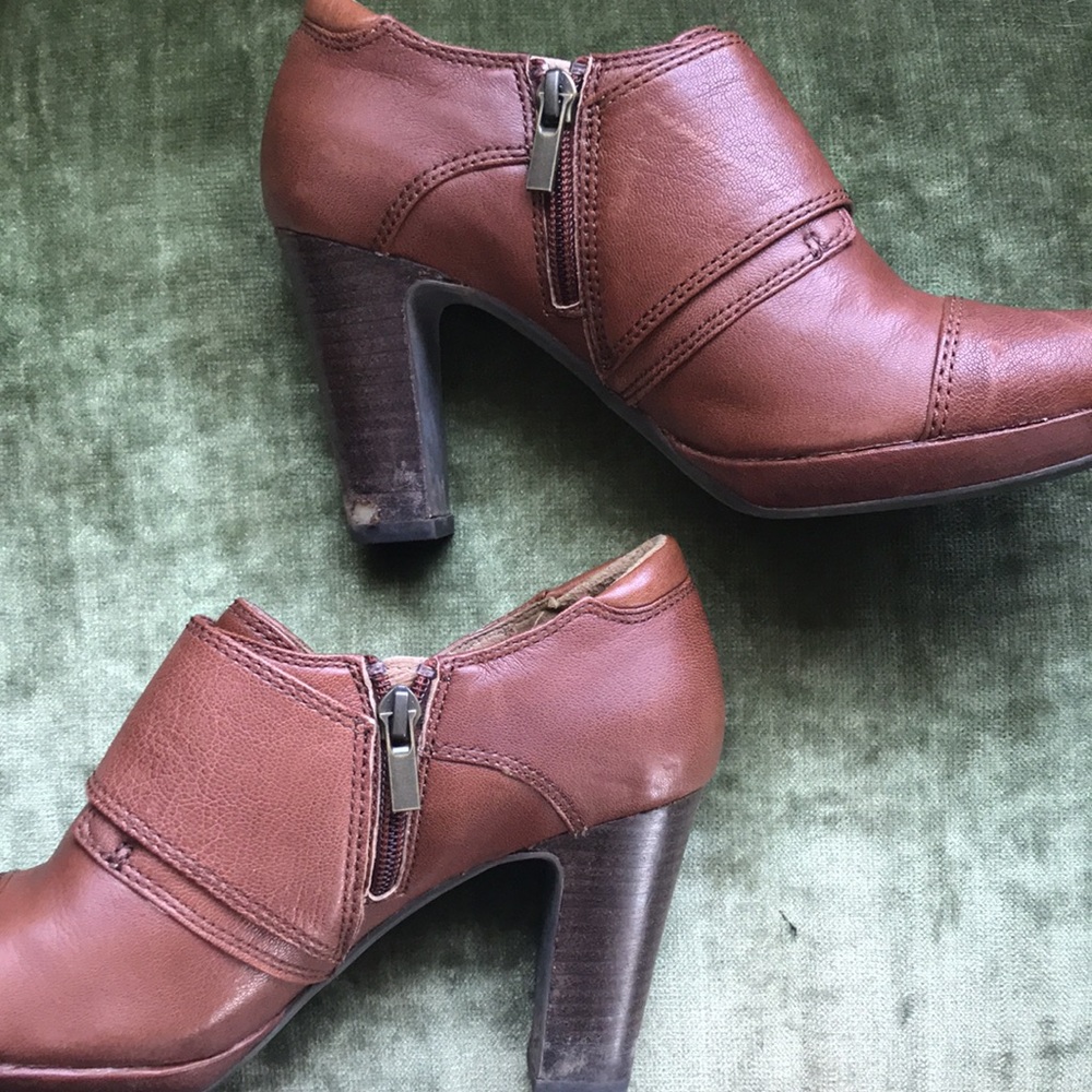 Clark’s booties - Picture 7 of 7